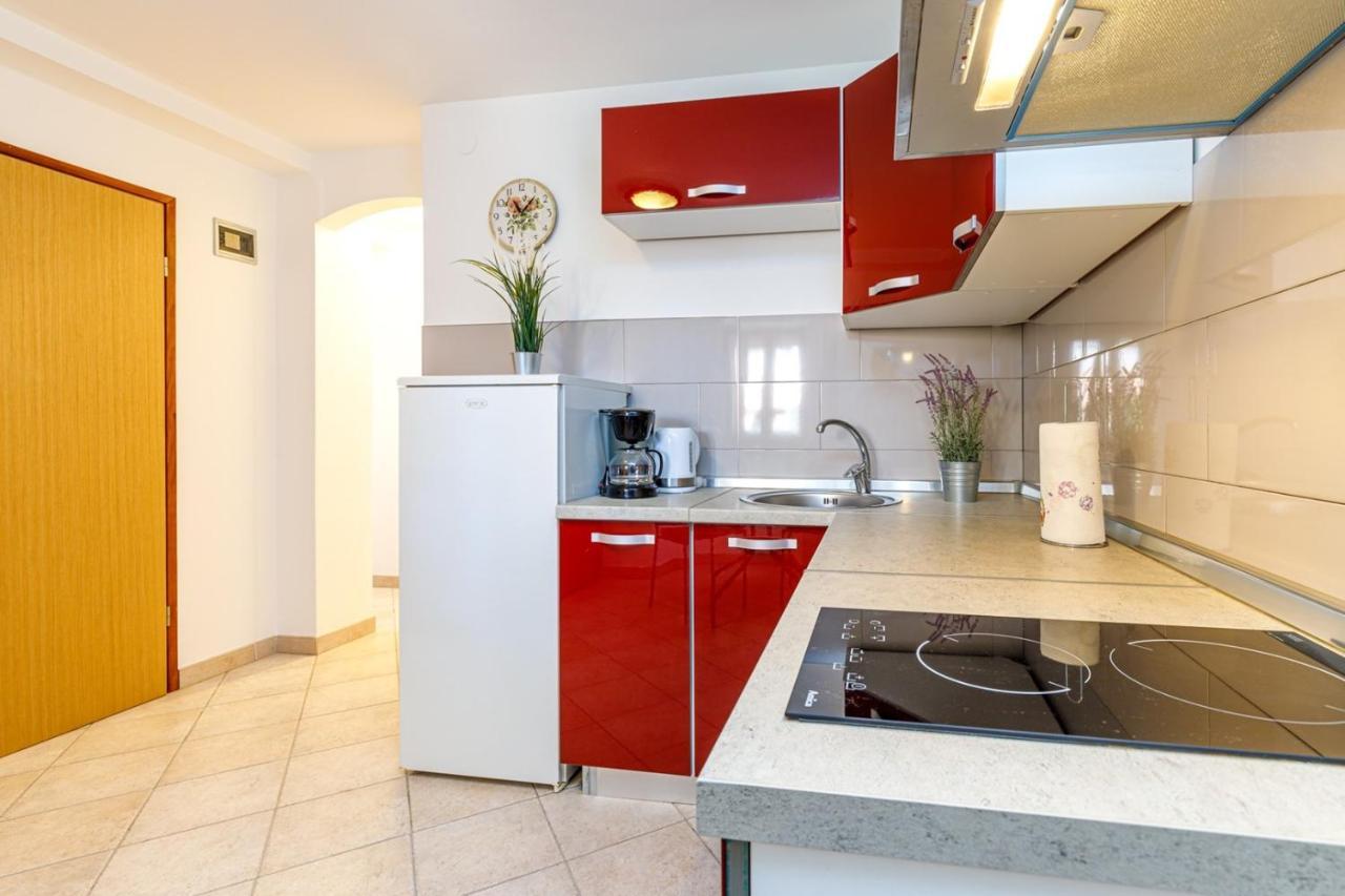 Apartments Mirjana Μεντουλίν Εξωτερικό φωτογραφία