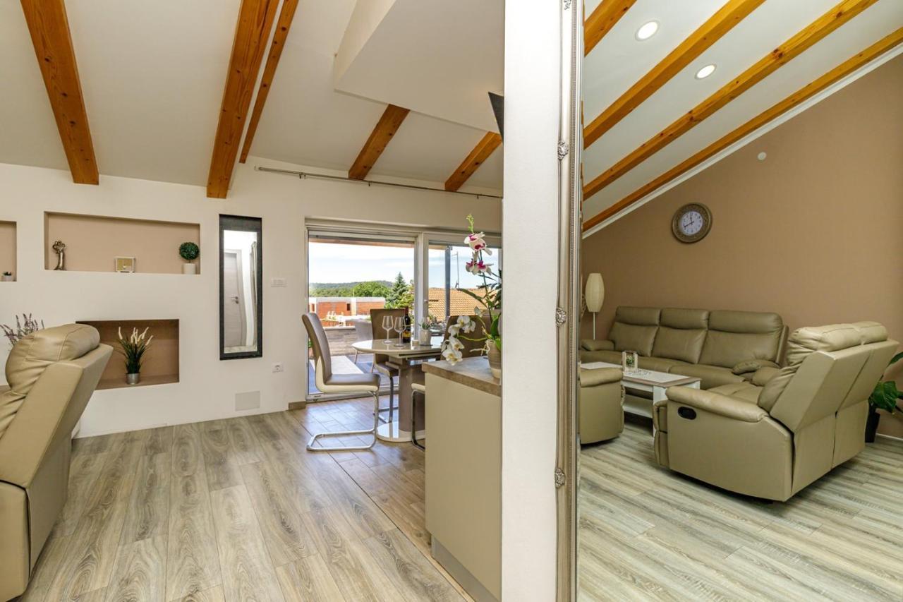 Apartments Mirjana Μεντουλίν Εξωτερικό φωτογραφία