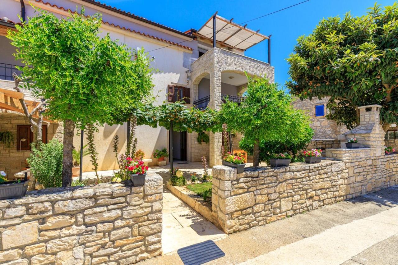 Apartments Mirjana Μεντουλίν Εξωτερικό φωτογραφία