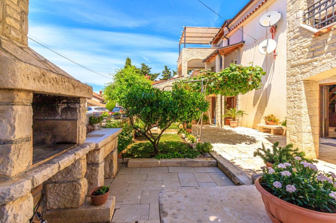 Apartments Mirjana Μεντουλίν Εξωτερικό φωτογραφία
