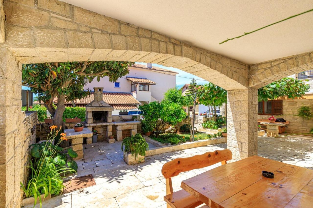 Apartments Mirjana Μεντουλίν Εξωτερικό φωτογραφία