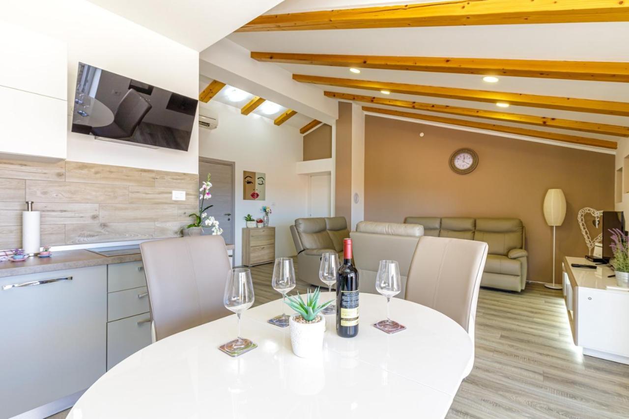Apartments Mirjana Μεντουλίν Εξωτερικό φωτογραφία