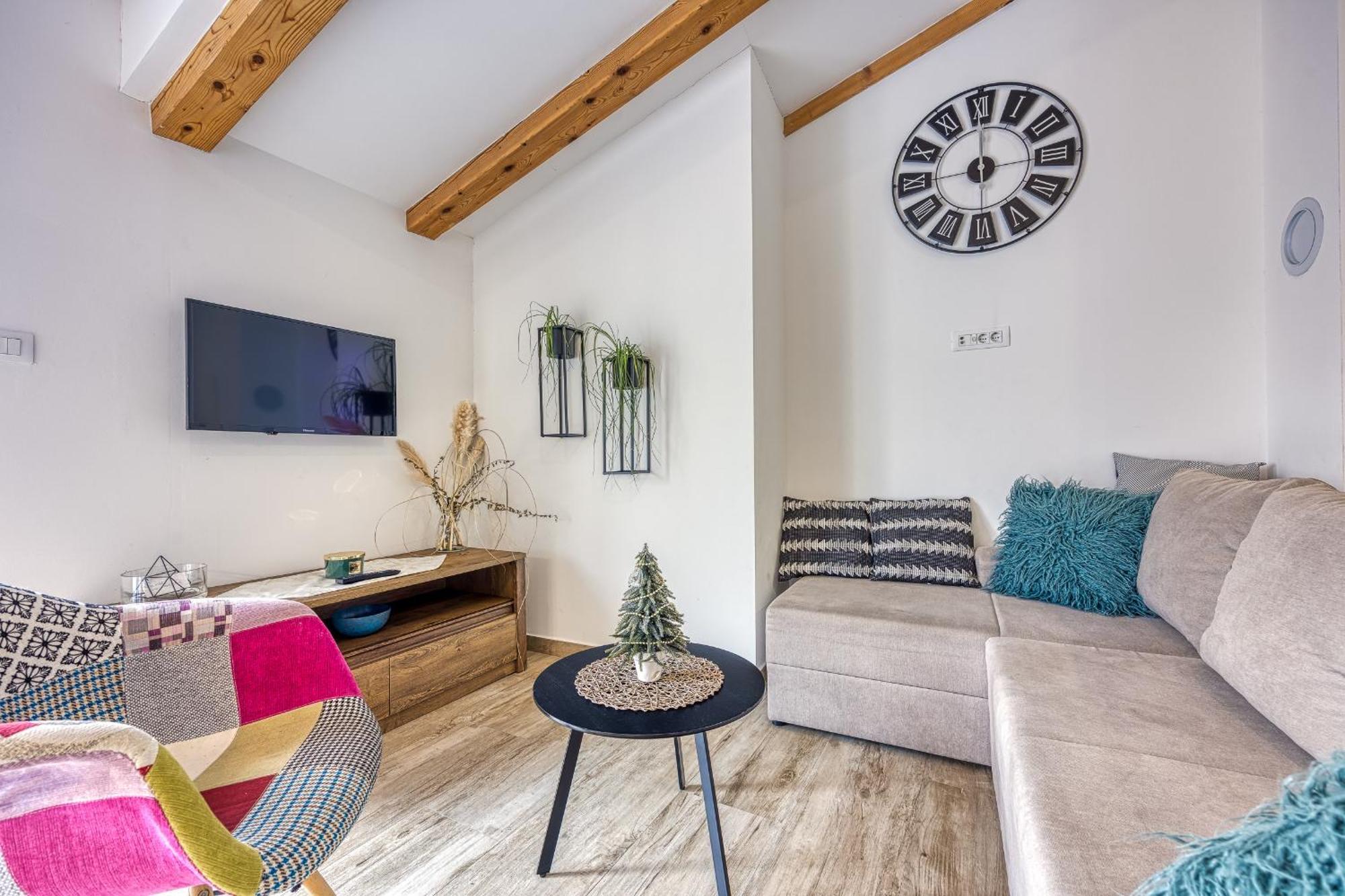 Apartments Mirjana Μεντουλίν Εξωτερικό φωτογραφία