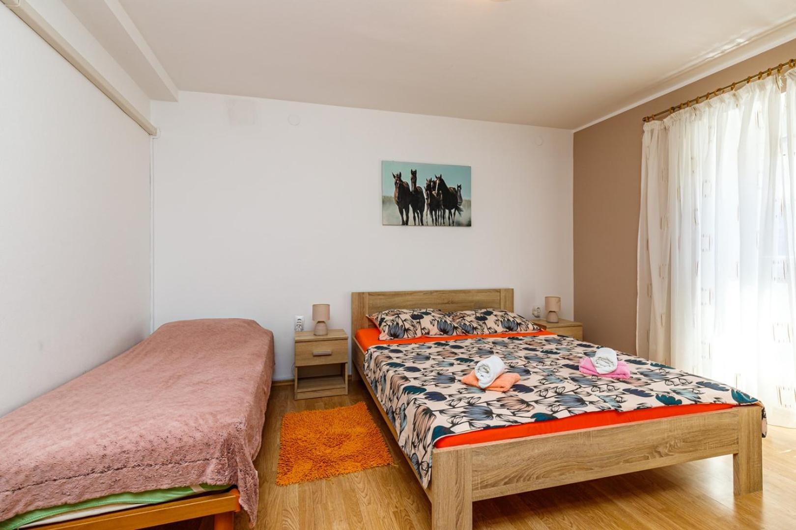 Apartments Mirjana Μεντουλίν Εξωτερικό φωτογραφία