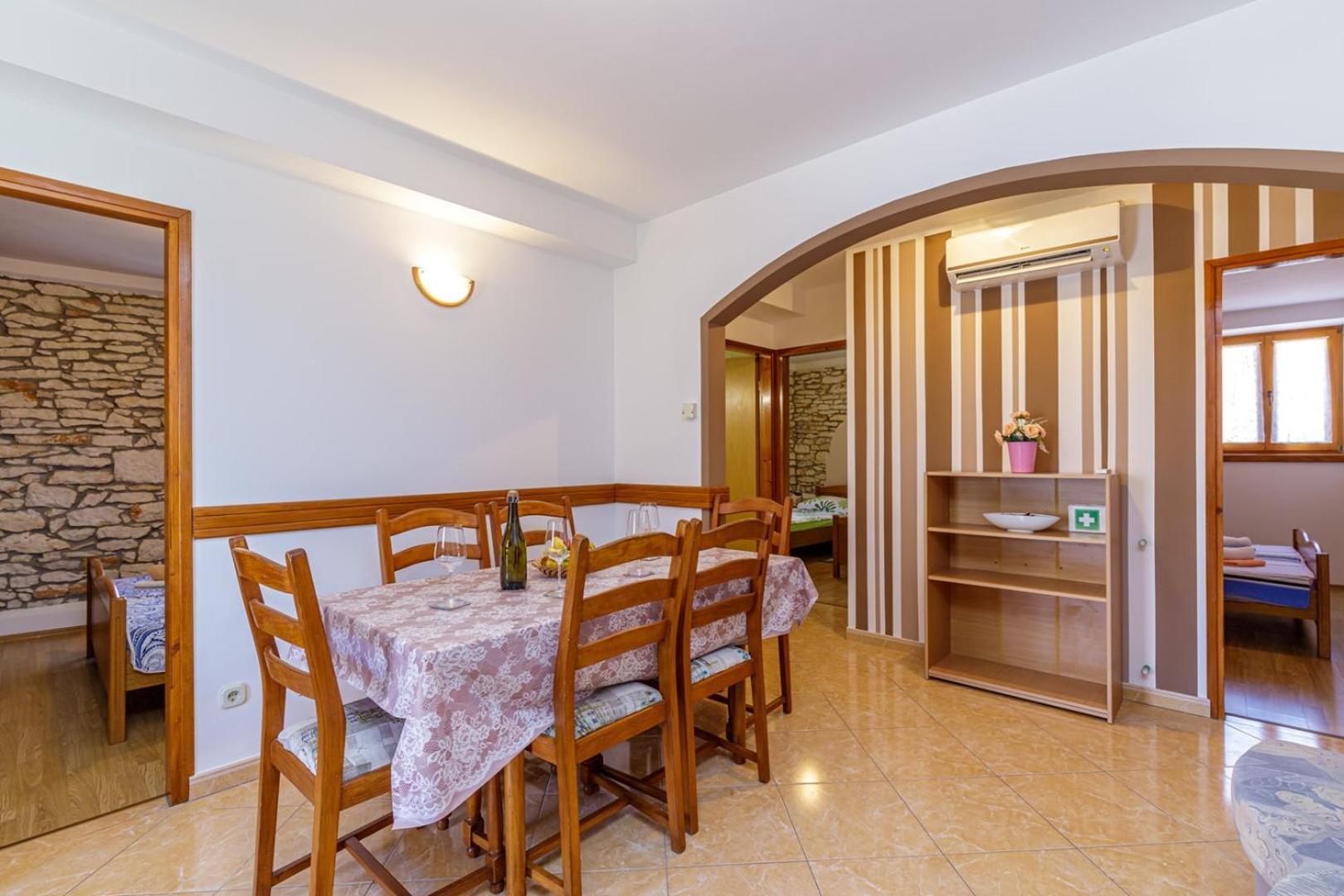 Apartments Mirjana Μεντουλίν Εξωτερικό φωτογραφία