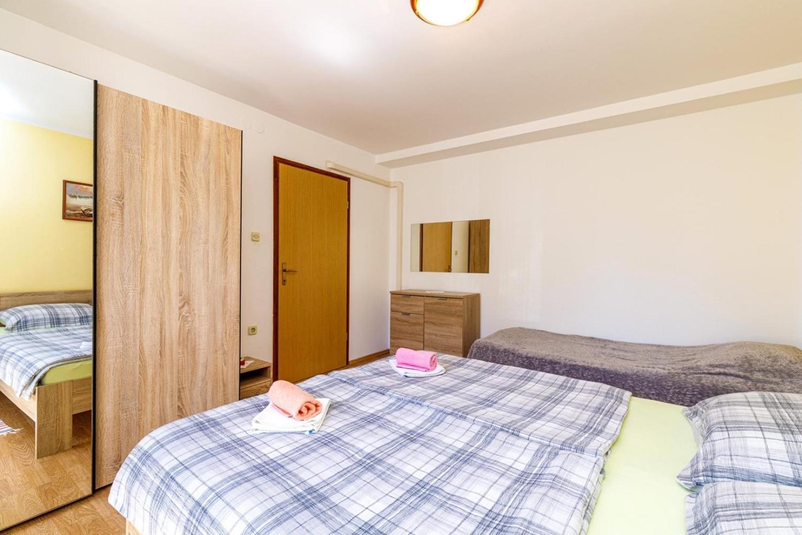 Apartments Mirjana Μεντουλίν Εξωτερικό φωτογραφία